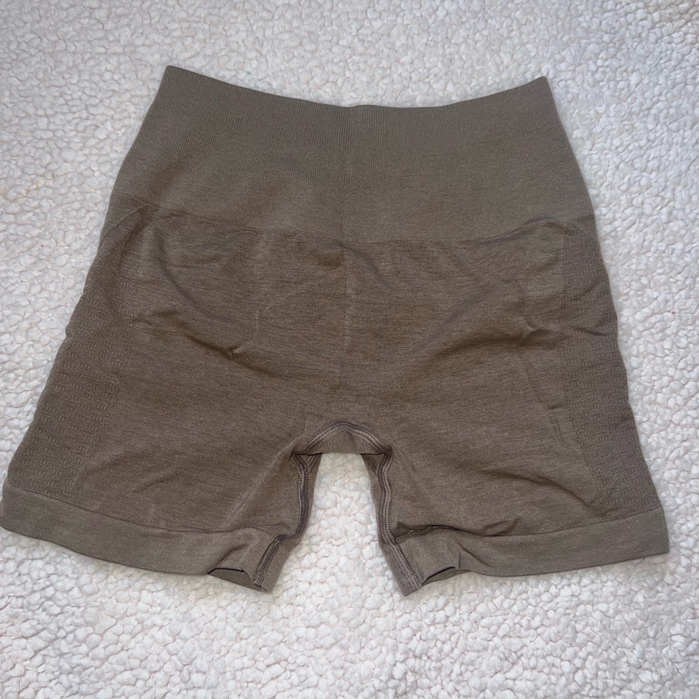 Alphalete Amplify Contour Shorts
